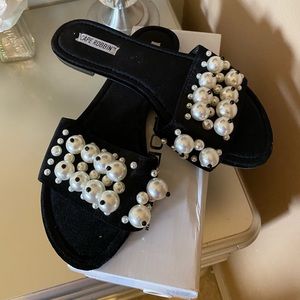 Cape Robbin Black Pearl Slides Sandals Size 10